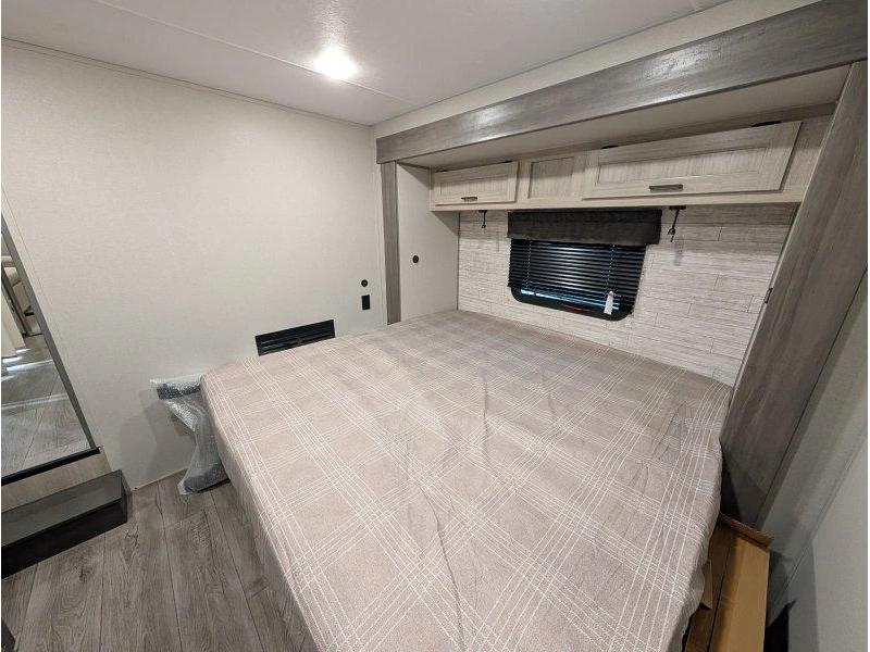 Coachmen Catalina 44condo 2026 alt