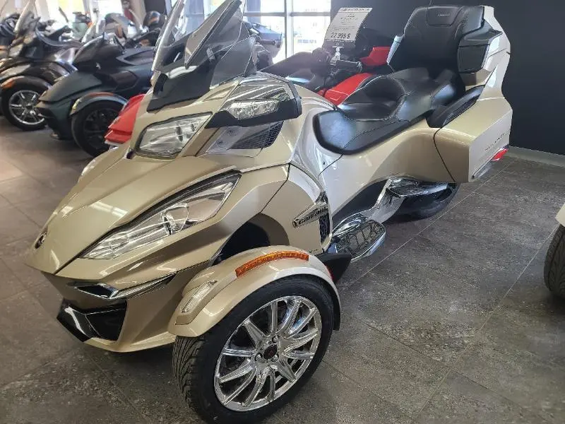 2017 Can-Am SPYDER RT LTD (SE6) CHAMPAGNE thumbnail 2