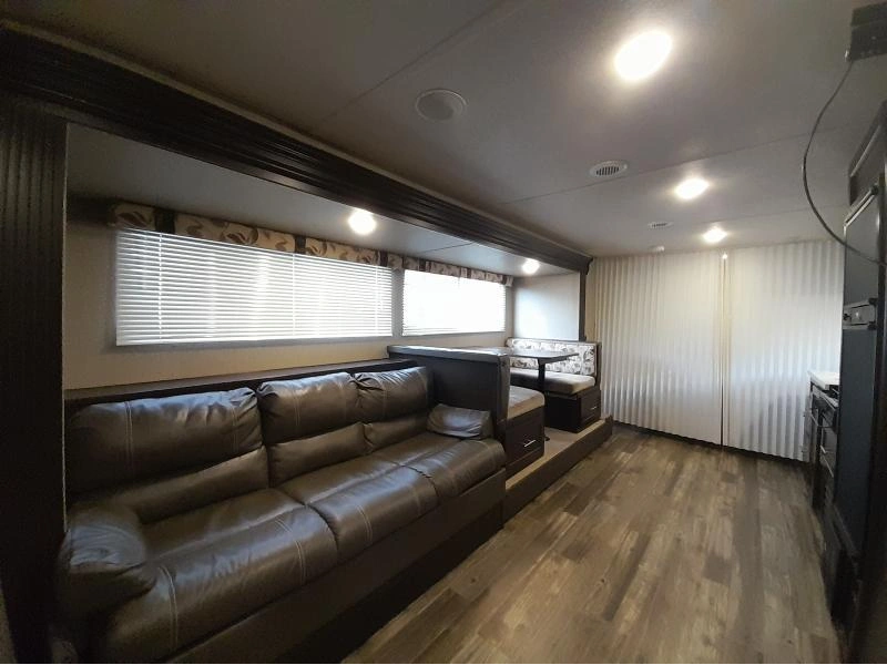 Forest River Cherokee Grey Wolf 26cks 2017 alt