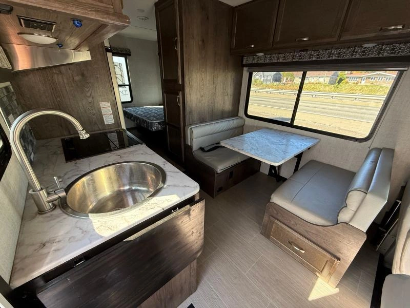 Gulfstream Conquest 6220d 2022 alt
