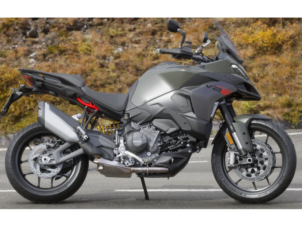2026 Ducati Multistrada V2s alt