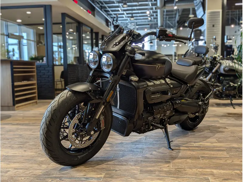 2025 Triumph Rocket 3 Storm GT // Matte Sapphire Black/Satin Pacific Blue thumbnail 13