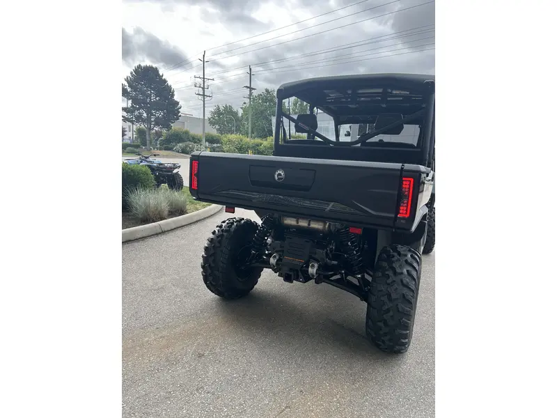 2026 Can-Am DEFENDER MAX XT HD11 thumbnail 6