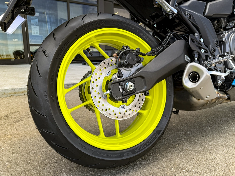 2026 Yamaha R7 alt