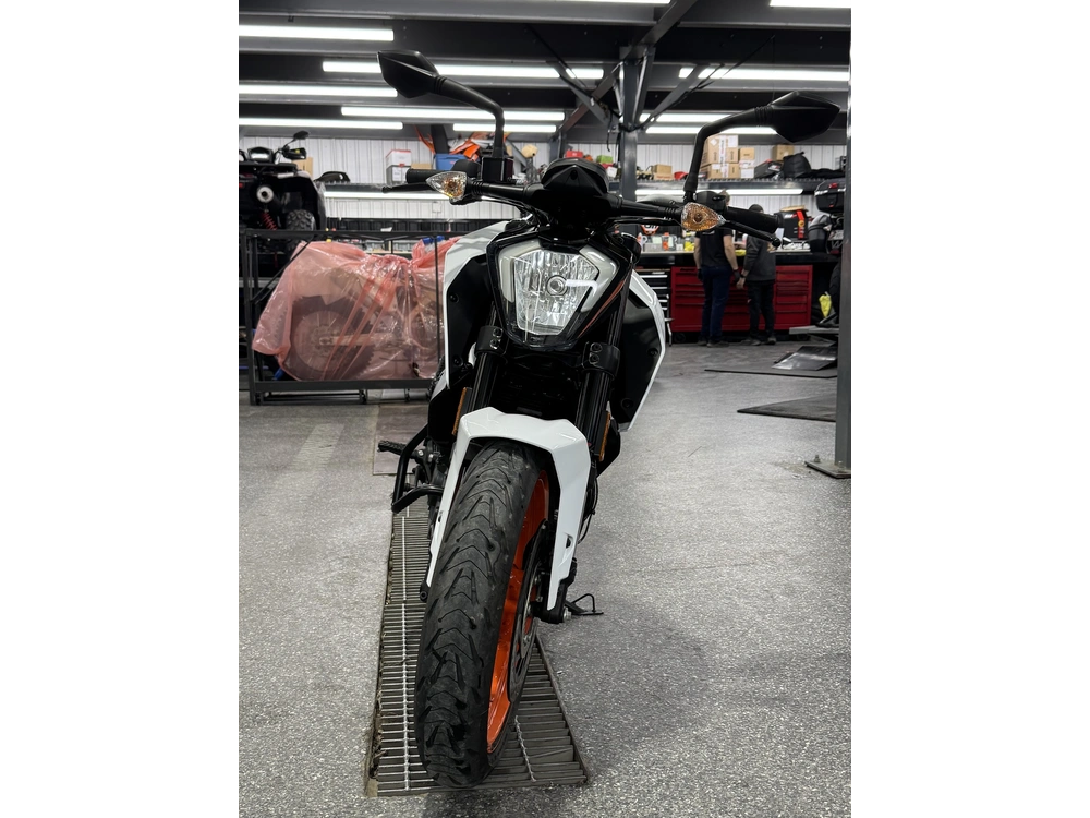 Ktm Duke 200 2020 alt