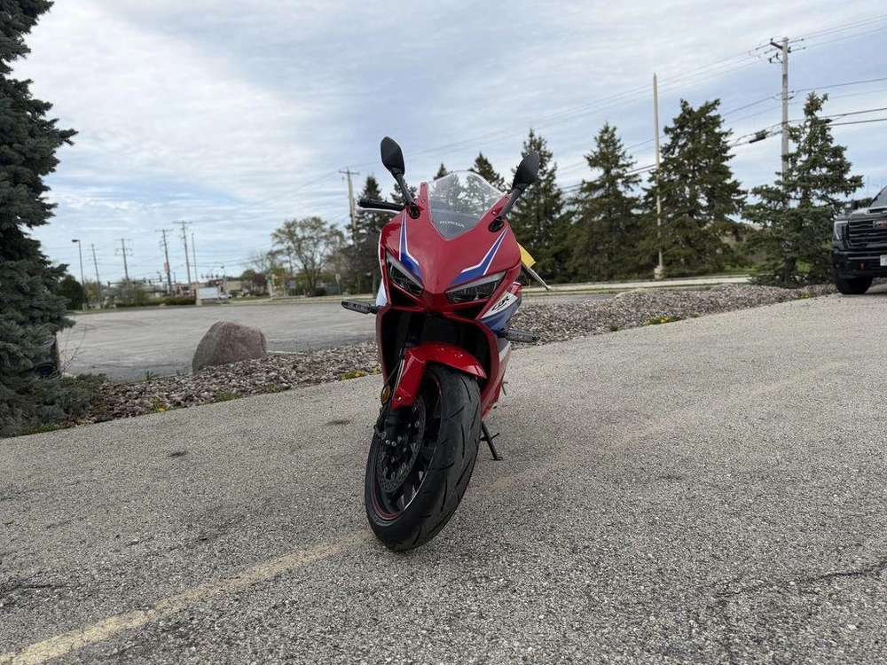 2026 Honda Cbr650r E-clutch alt