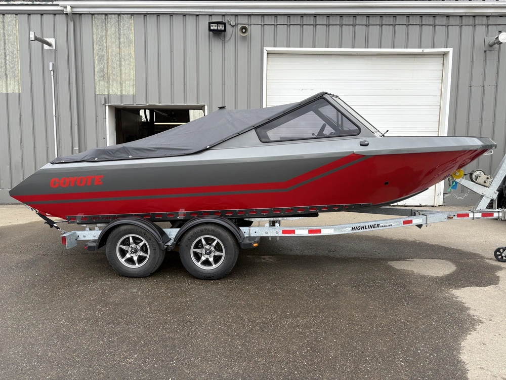 2026 Coyote 180 Predator alt