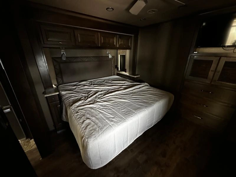 Tiffin Motorhomes Allegro 34pa 2018 alt