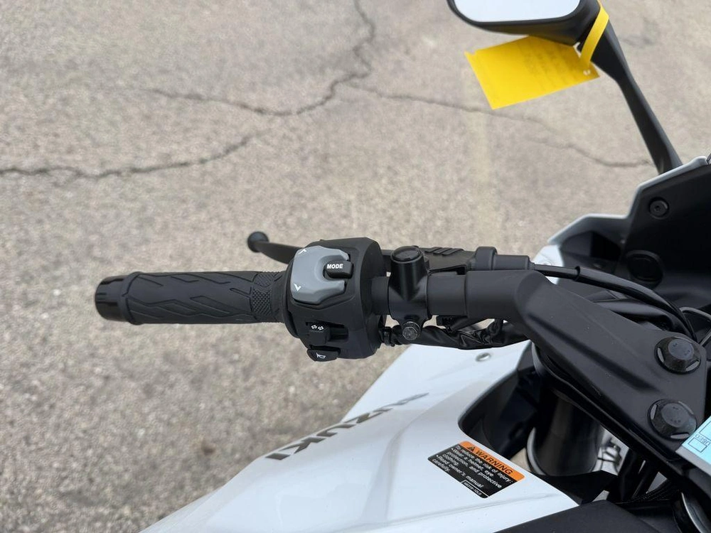 2026 Suzuki Gsx-8r alt