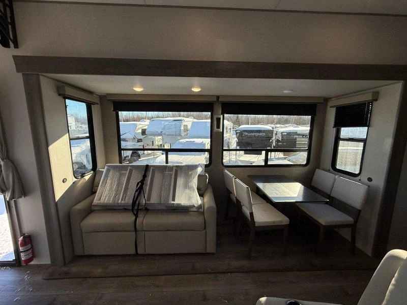 2026 Coachmen Catalina 44condo alt
