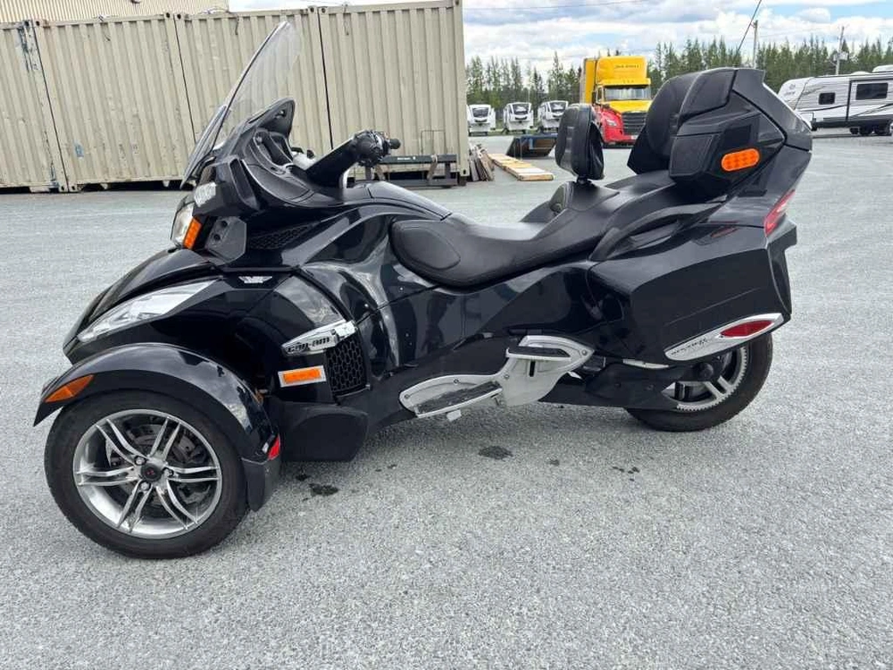 Can-am Spyder Limited 2010 alt