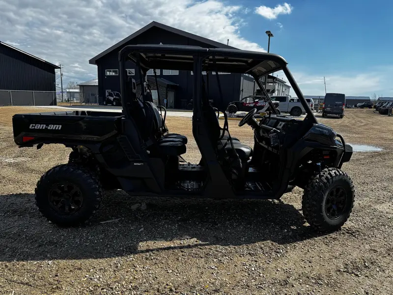 2026 Can-Am DEFENDER MAX XT HD11 WITH 10.25" SCREEN thumbnail 3