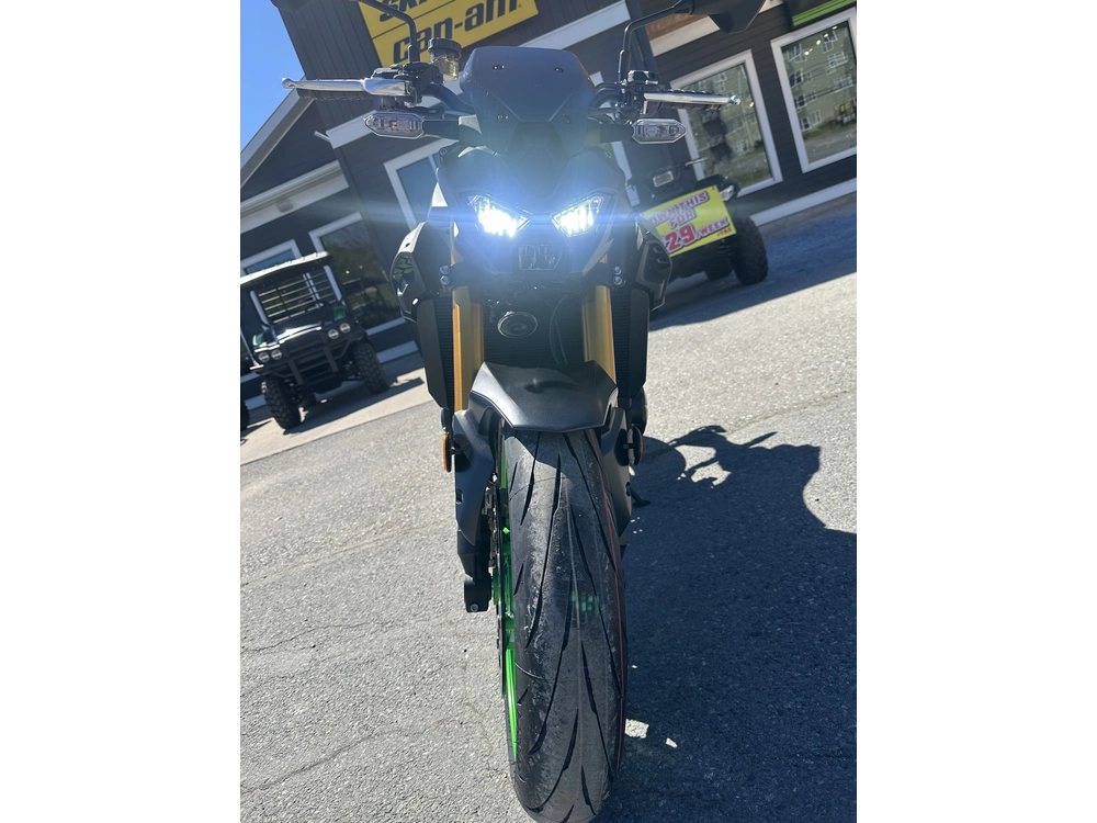 2026 Kawasaki Z900 Se alt