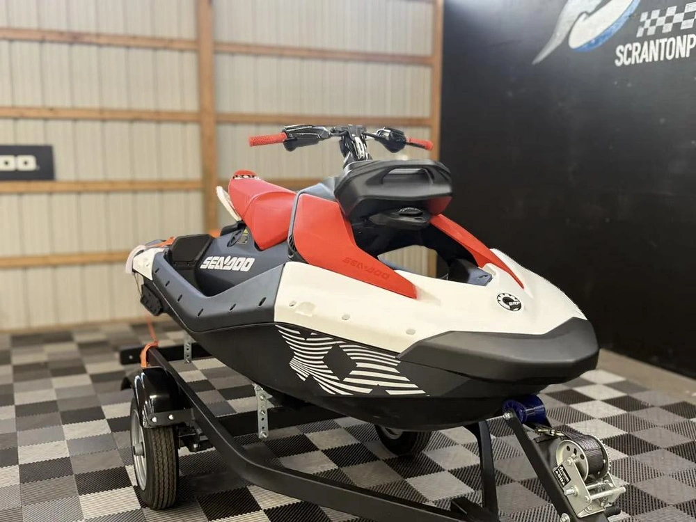2026 Sea-doo Spark™trixx For 3 Rotax® 900 Ace™ - 90 Ibr And Audio alt