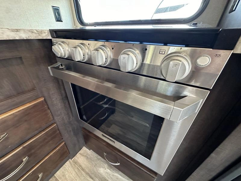 Shasta Phoenix 25mk 2020 alt