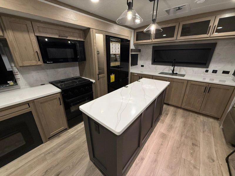Forest River Rockwood Signature 8339fk 2026 alt