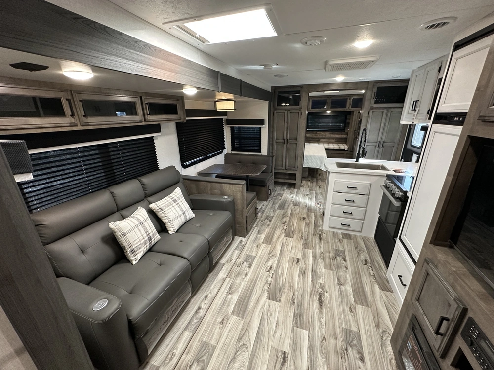 2023 Venture Rv Sporttrek 312vbh alt