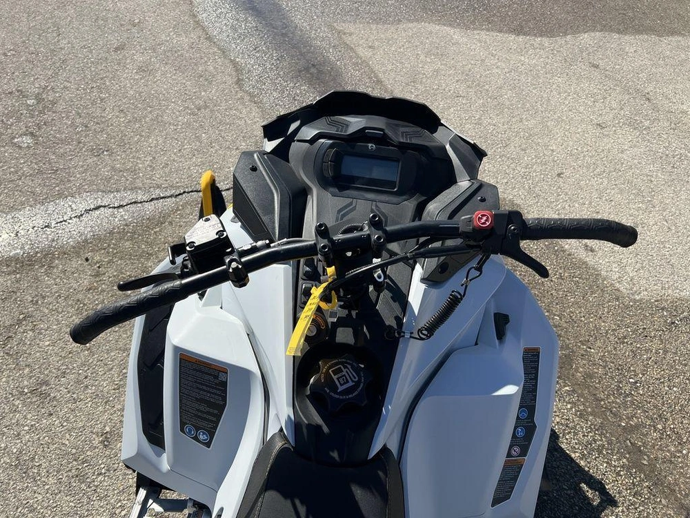 2025 Ski-doo Mxz® Neo® 600 Efi - 40 120 Cobra 1.0 alt