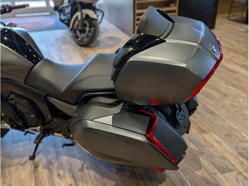 2026 BMW K 1600 Grand America // Mineral Grey Metallic Matte thumbnail 12