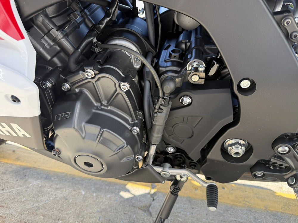 Yamaha Yzf-r9 70e Anniversaire 2026 alt