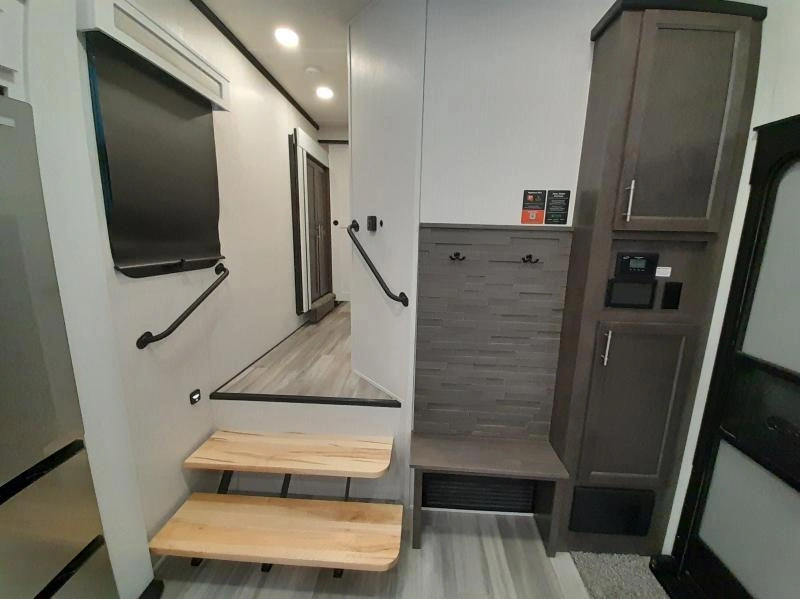 Forest River Cedar Creek 380rl 2024 alt