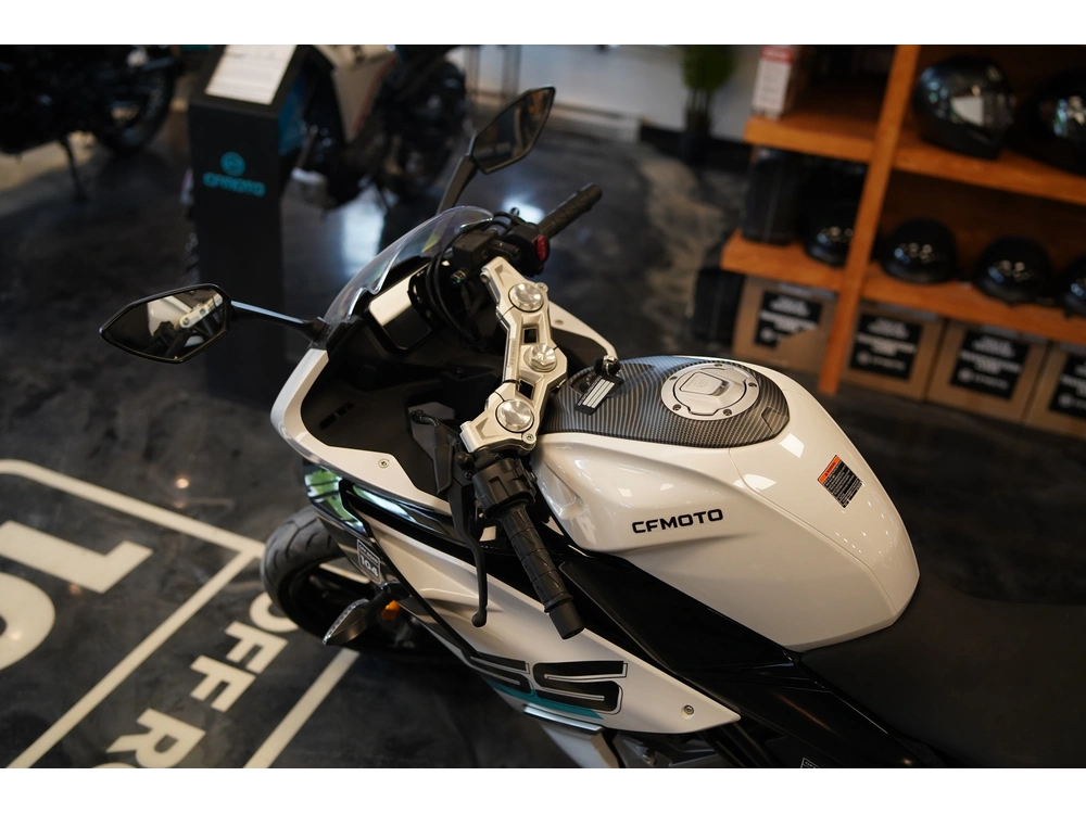 2024 Cfmoto 300 Ss alt