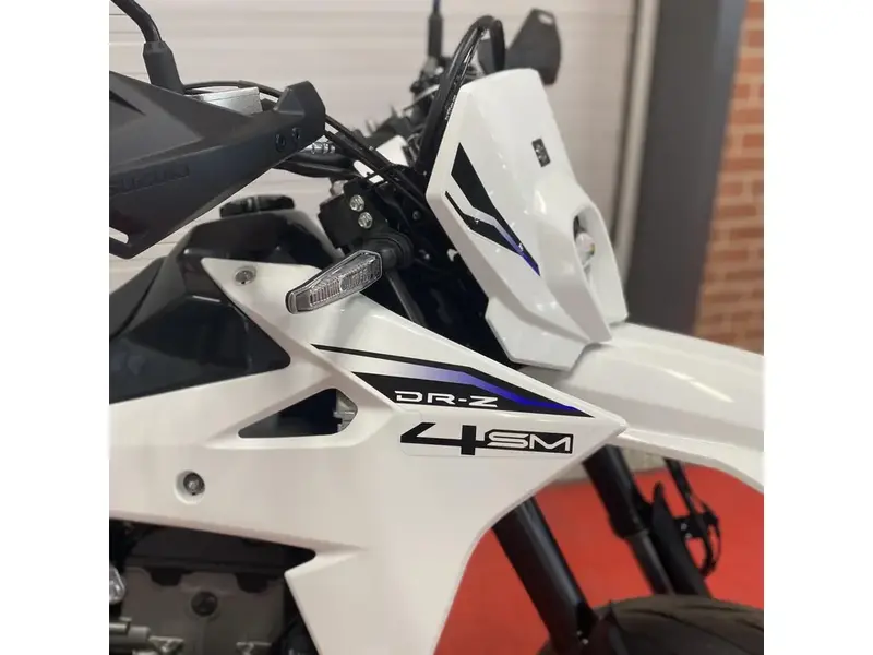 2025 Suzuki DR-Z 4SM thumbnail 10