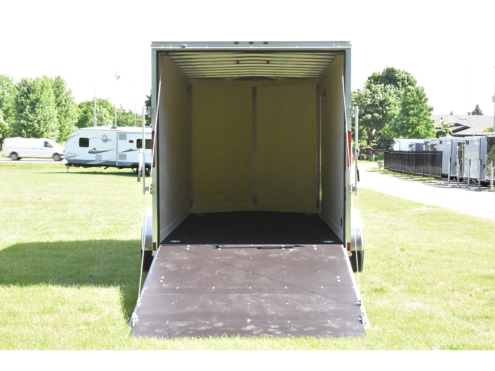 2026 Gator Galvanized Enclosed 7' X 14' Ta alt