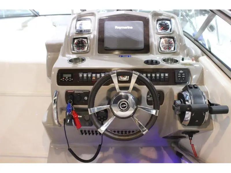 2016 Chaparral 290 Signature thumbnail 8
