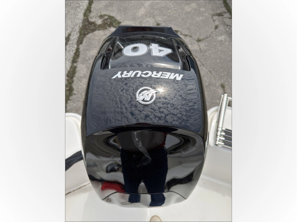 2026 Boston Whaler 130 Super Sport alt