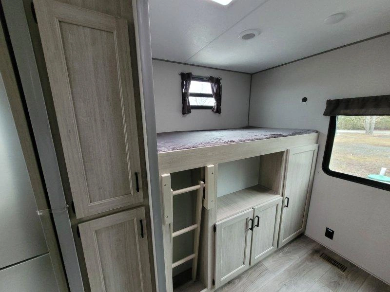 Coachmen Catalina 40bhts 2026 alt