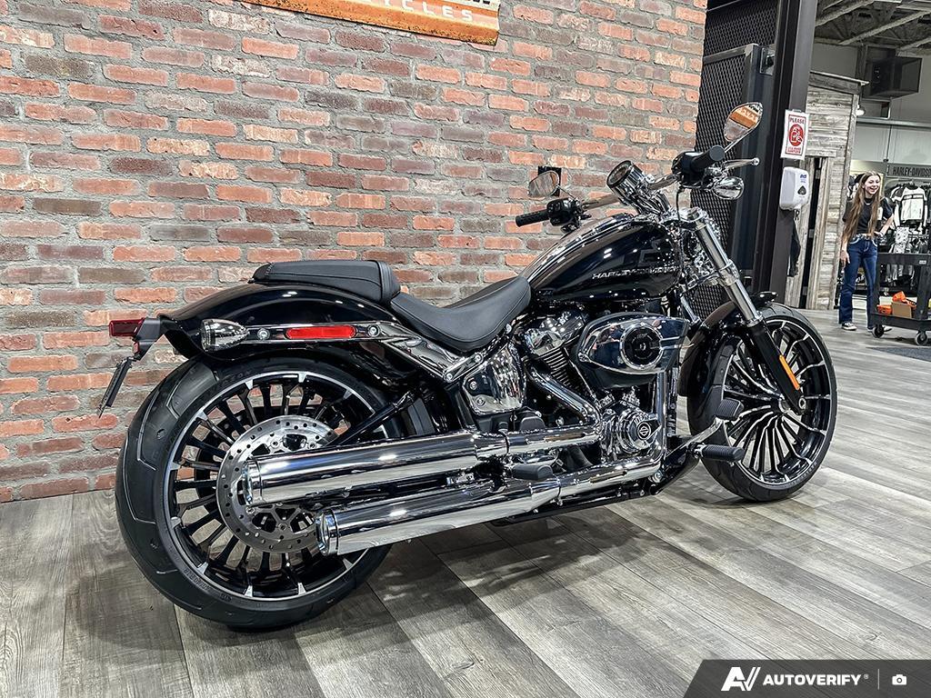 2026 Harley-Davidson BREAKOUT thumbnail 5