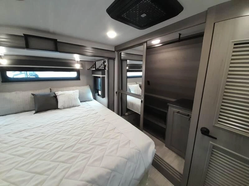 Keystone Rv Montana 3857br 2023 alt