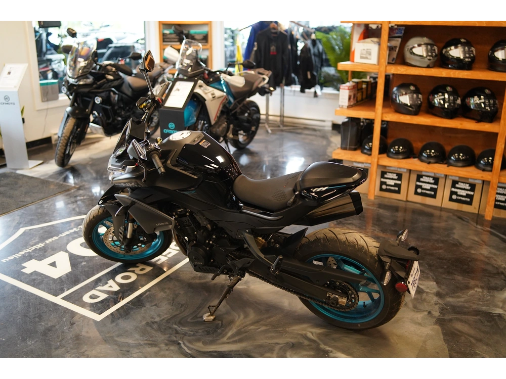 Cfmoto 800nk 2024 alt