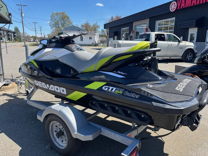 2017 Sea-Doo GTI SE 155 thumbnail 6