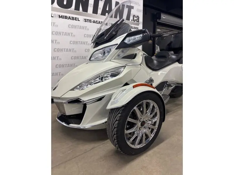 2016 Can-Am Spyder RT Limited thumbnail 5