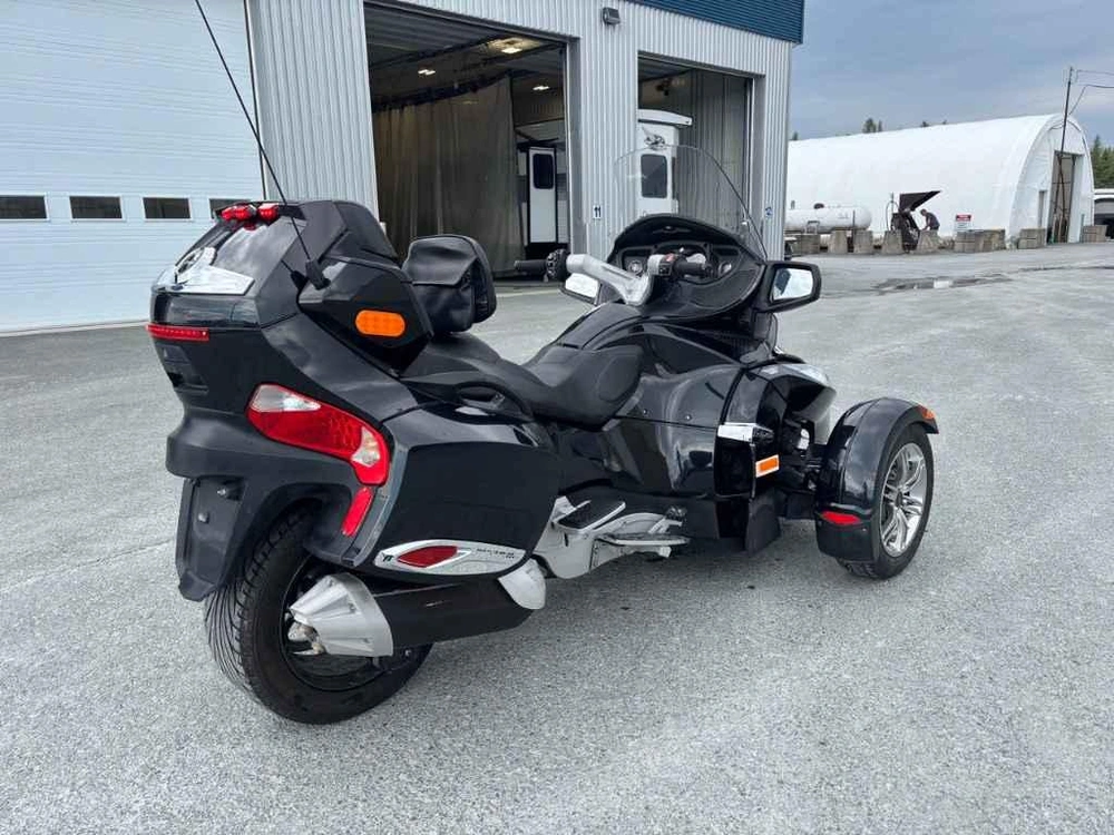 Can-am Spyder Limited 2010 alt