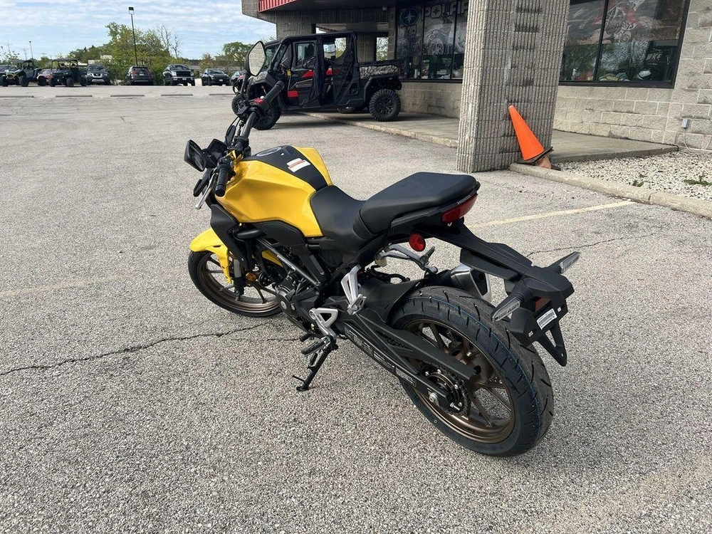 2026 Honda Cb300r alt