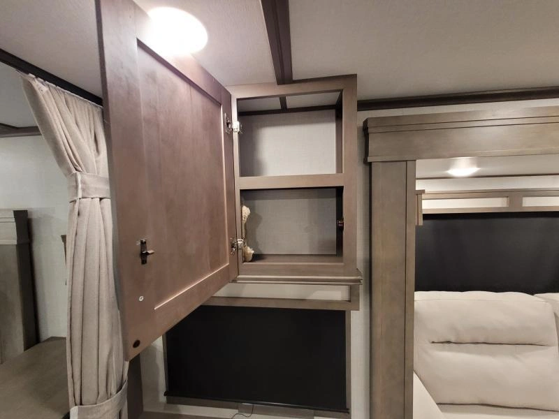 Grand Design Solitude 380fl 2023 alt