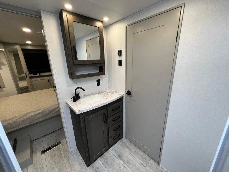 Keystone Rv Montana 295rl 2025 alt