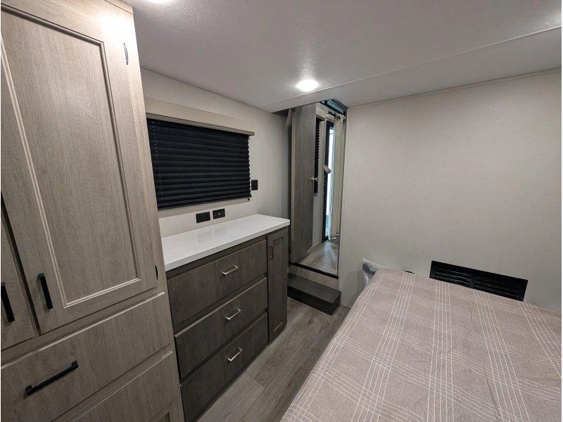 Coachmen Catalina 44condo 2026 alt