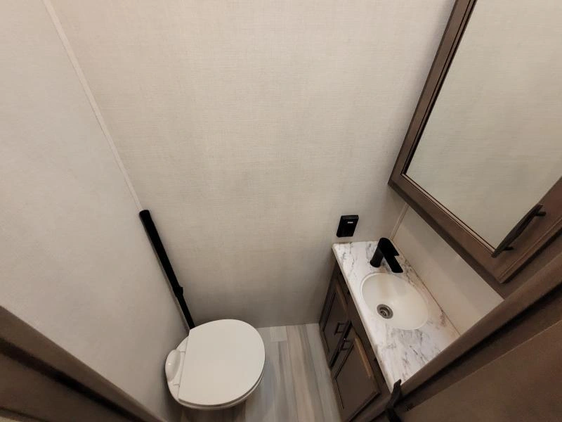 Grand Design Solitude 380fl 2023 alt