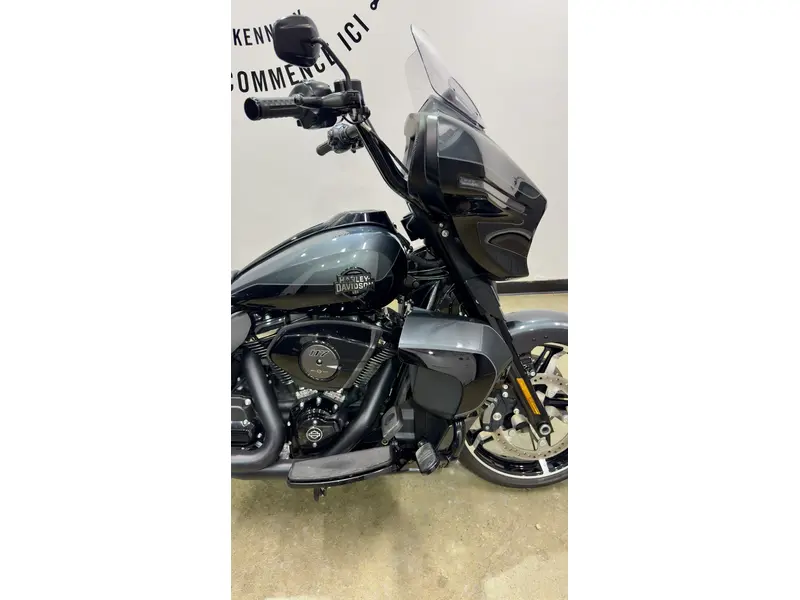 2025 Harley-Davidson Street Glide Ultra FLHXU thumbnail 4