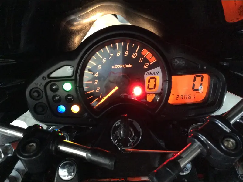 2013 Suzuki SFV650 GLADIUS 650 thumbnail 10