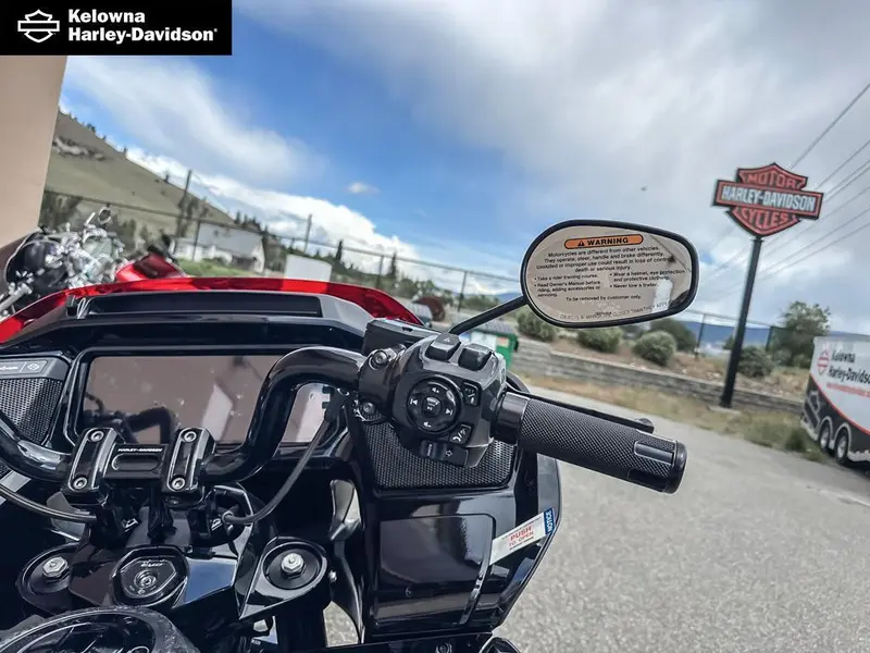 2026 Harley-Davidson FLTRXSTSE - CVO™ Road Glide® ST thumbnail 16