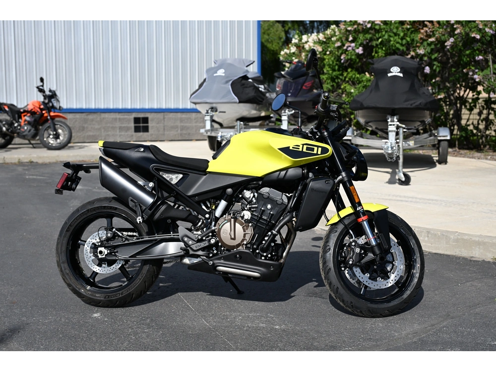 2026 Husqvarna Vitpiln 801 alt
