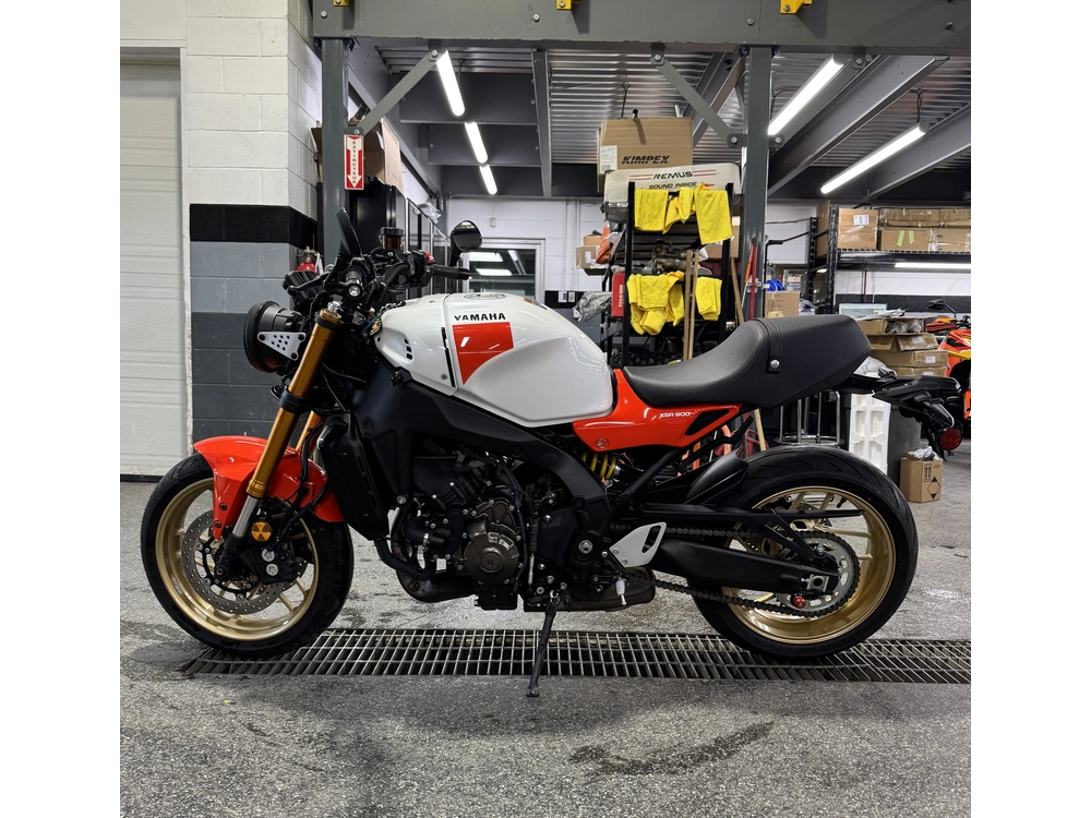 Yamaha Xsr 900 2024 alt