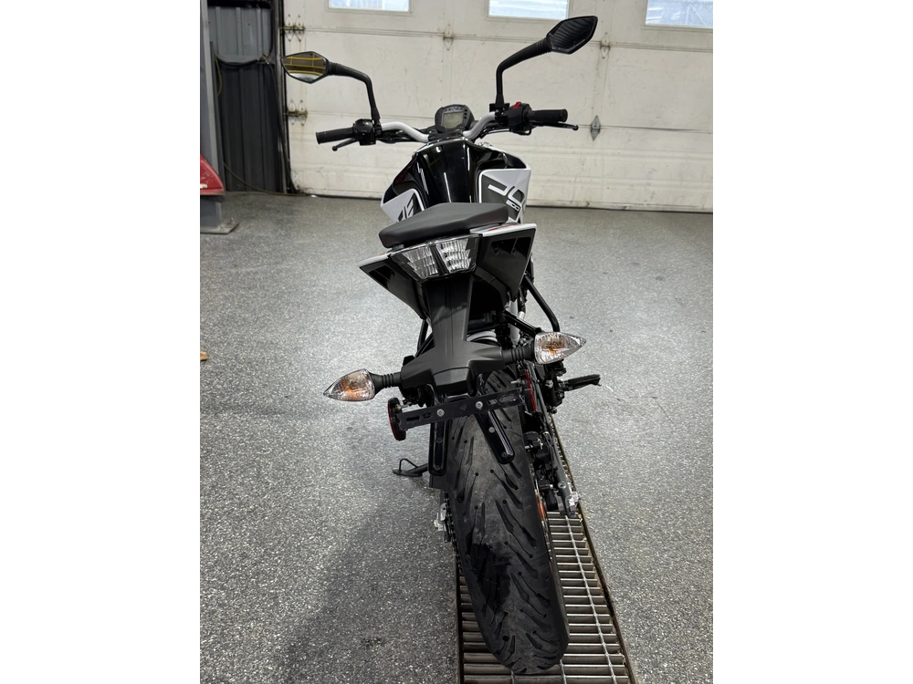 Ktm Duke 200 2020 alt