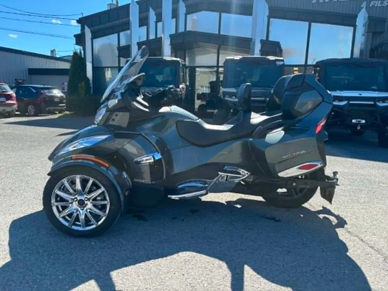 2017 Can-Am RT LIMITED USED thumbnail 7