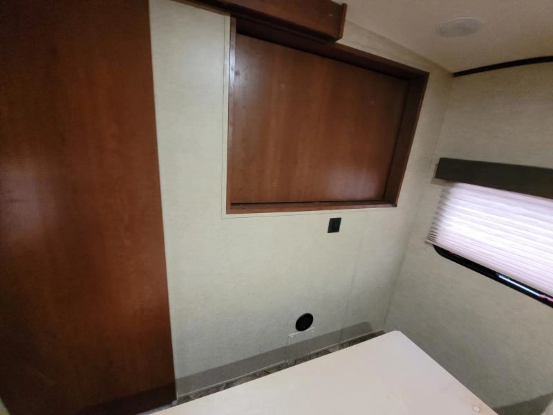 Palomino Solaire 263rb 2015 alt